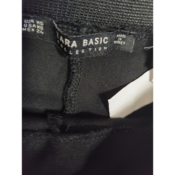 The hanger black Mini skirt - Picture 4 of 4